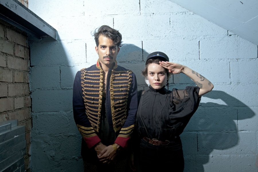 Švajčiarsky objav Kadebostany kombinuje indie-pop s retro-zvukom, soulom či funkom | Autor: Yannick Maron & Arthur Lehmann Švajčiarsky objav Kadebostany kombinuje indie-pop s retro-zvukom, soulom či funkom